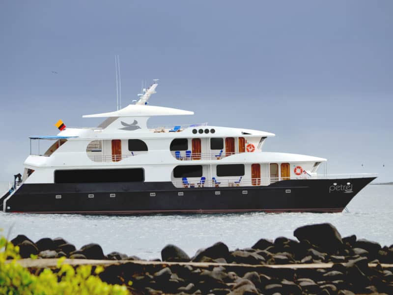 Galapagos PRO Petrel ship