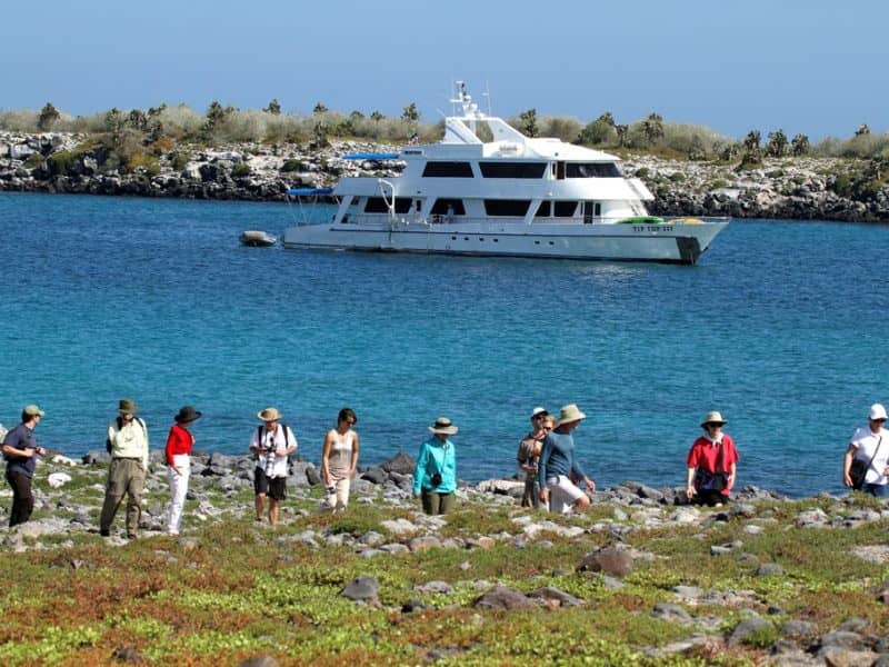 Galapagos Pro Tip Top IV ashore