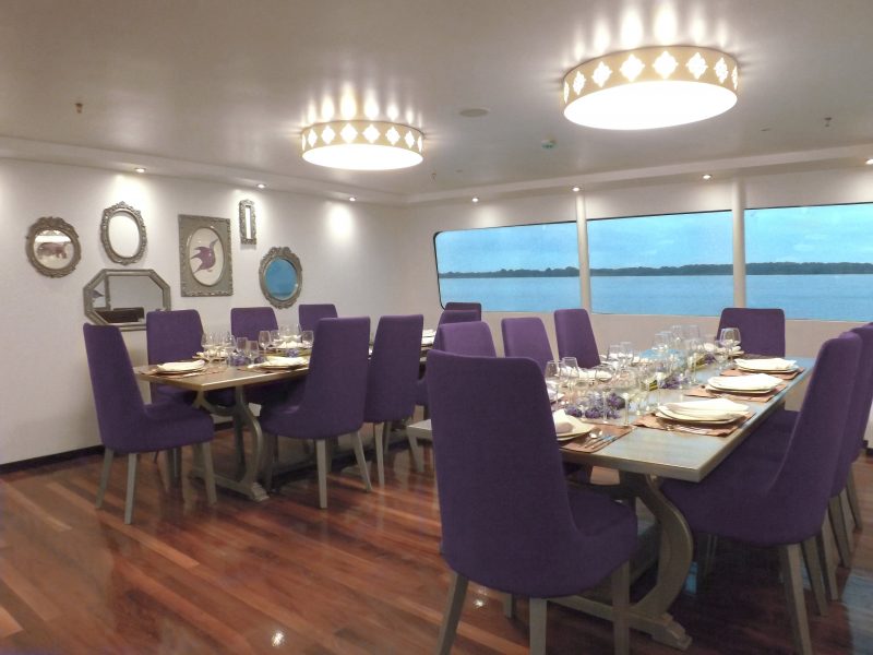 Galapagos cruise Horizon dining room