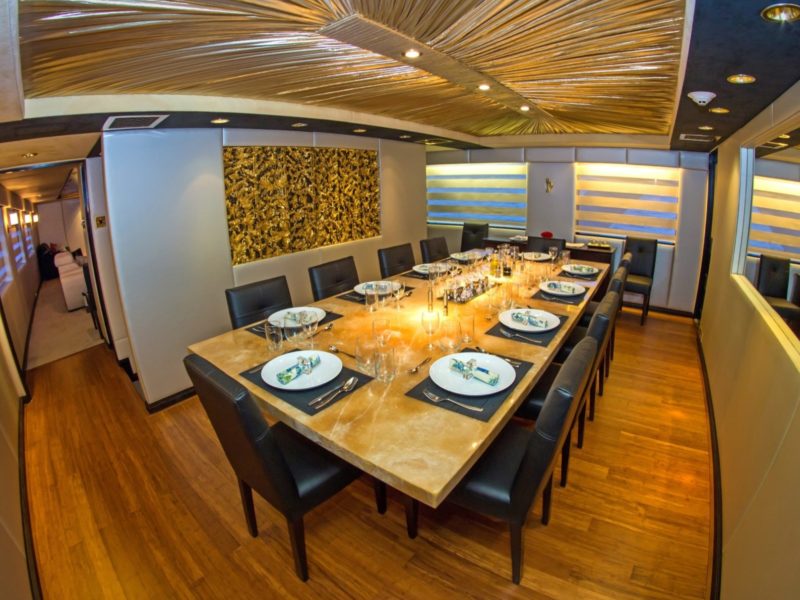 Galapagso cruise Passion dining room